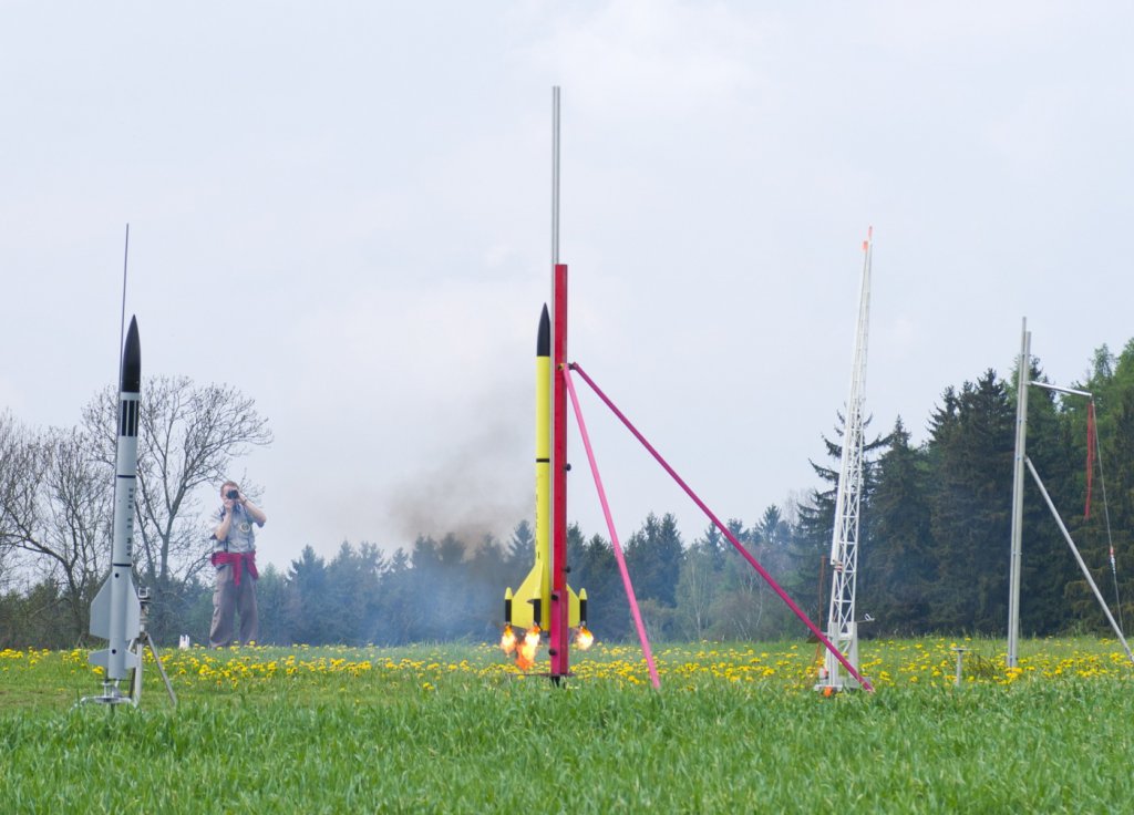 09-start rakety hybrid 2.01w